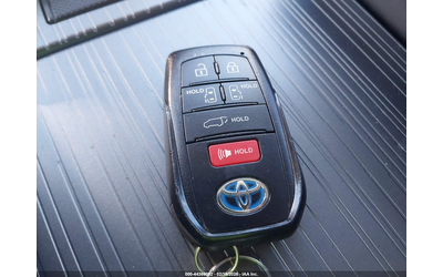 Toyota Sienna 2.5L I-4 DI, DOHC, VVT, 245HP Front Wheel Drive - автомобили, коли, обяви за нови и употребявани 10