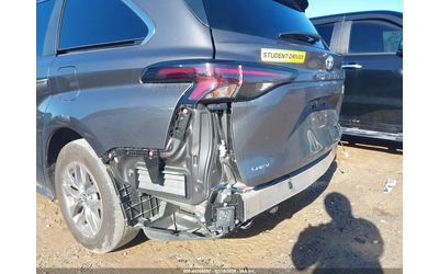 Toyota Sienna 2.5L I-4 DI, DOHC, VVT, 245HP Front Wheel Drive - автомобили, коли, обяви за нови и употребявани 16