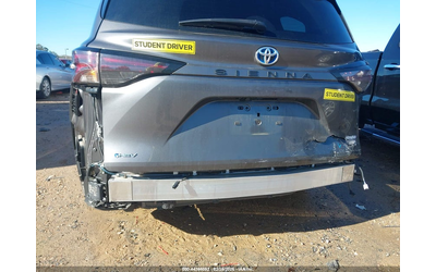 toyota-sienna-2-5l-i-4-di-dohc-vvt-245hp-front-wheel-drive - 5