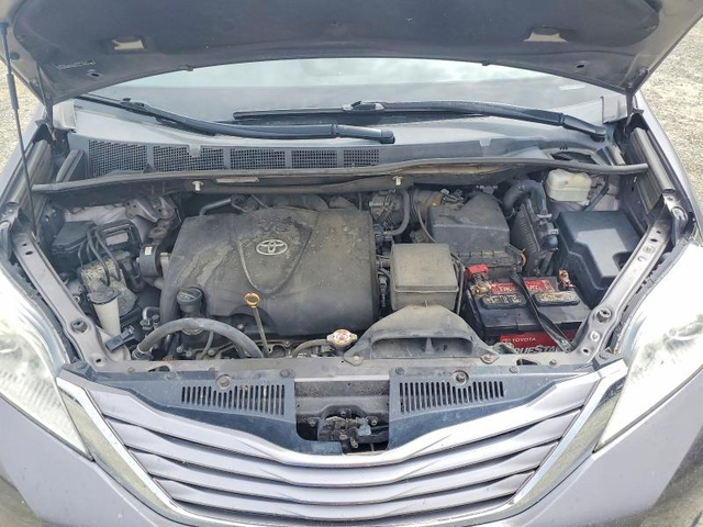 Toyota Sienna 3.5L 6 FRONT WHEEL DRIVE - автомобили, коли, обяви за нови и употребявани 11