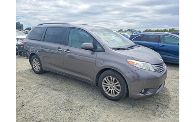 toyota-sienna-3-5l-6-front-wheel-drive - 3