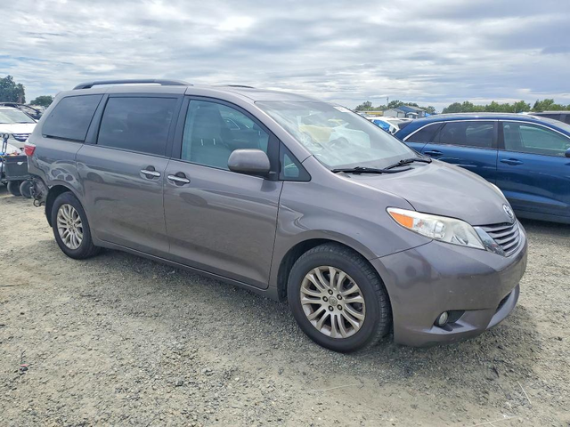 Toyota Sienna 3.5L 6 FRONT WHEEL DRIVE - автомобили, коли, обяви за нови и употребявани 3