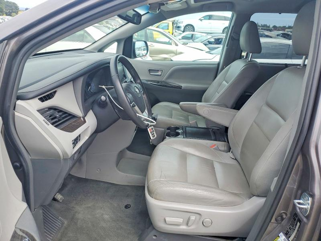 Toyota Sienna 3.5L 6 FRONT WHEEL DRIVE - автомобили, коли, обяви за нови и употребявани 6