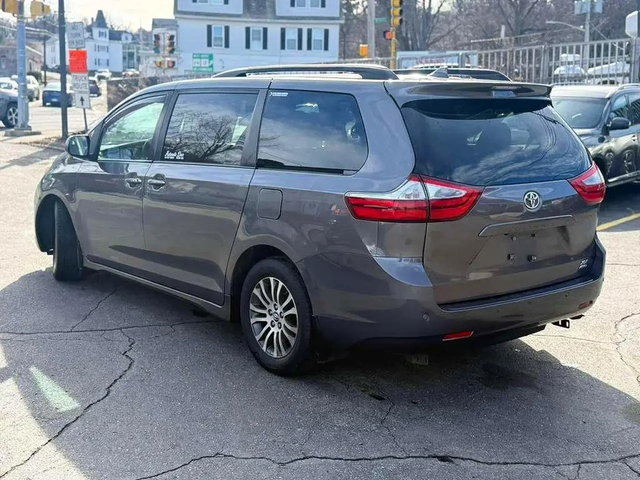 Toyota Sienna XLE PREMIUM 8-PASSENGER - автомобили, коли, обяви за нови и употребявани 1