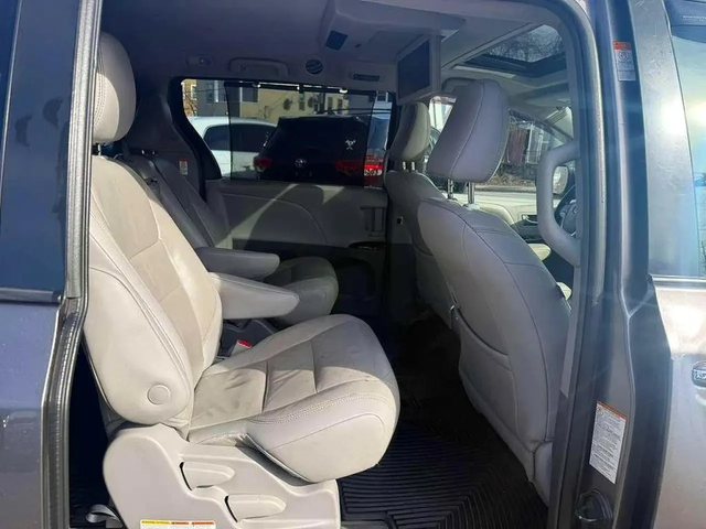 Toyota Sienna XLE PREMIUM 8-PASSENGER - автомобили, коли, обяви за нови и употребявани 7