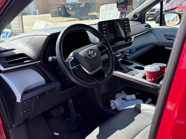 Toyota Sienna * XSE * CARFAX * 7 МЕСТА * KEYLESS * ПАНОРАМА - автомобили, коли, обяви за нови и употребявани 4