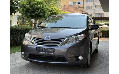 toyota-sienna - 0