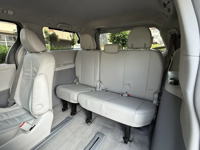 Toyota Sienna XLE-3.5i-4x4-AVTOMAT-6+ 1-ШВЕЙЦАРИЯ - автомобили, коли, обяви за нови и употребявани 14