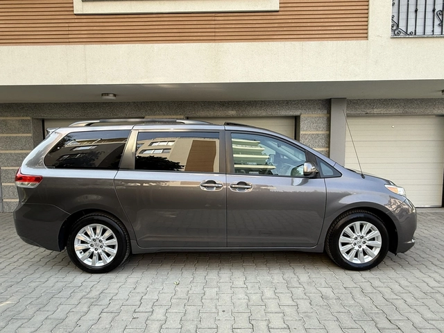 Toyota Sienna XLE-3.5i-4x4-AVTOMAT-6+ 1-ШВЕЙЦАРИЯ - автомобили, коли, обяви за нови и употребявани 3