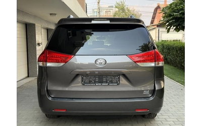 toyota-sienna - 5