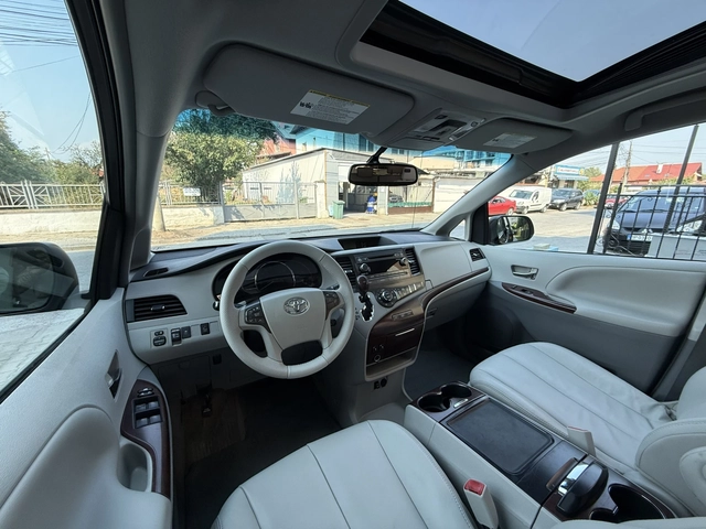 Toyota Sienna XLE-3.5i-4x4-AVTOMAT-6+ 1-ШВЕЙЦАРИЯ - автомобили, коли, обяви за нови и употребявани 8