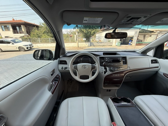 Toyota Sienna XLE-3.5i-4x4-AVTOMAT-6+ 1-ШВЕЙЦАРИЯ - автомобили, коли, обяви за нови и употребявани 9