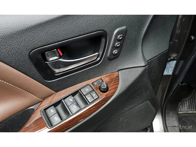 Toyota Sienna 3.5 V6 * LIMITED AWD * 7 МЕСТА * КАФЯВ КОЖЕН САЛОН - автомобили, коли, обяви за нови и употребявани 3