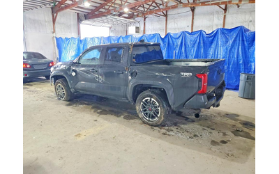Toyota Tacoma 2.4L 4 Rear Wheel Drive w/4x4 - автомобили, коли, обяви за нови и употребявани 1