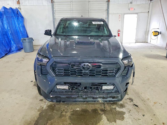 Toyota Tacoma 2.4L 4 Rear Wheel Drive w/4x4 - автомобили, коли, обяви за нови и употребявани 4