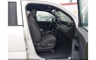 toyota-tacoma-2-4l-i-4-di-dohc-vvt-turbo-228hp-4x2-drive - 4