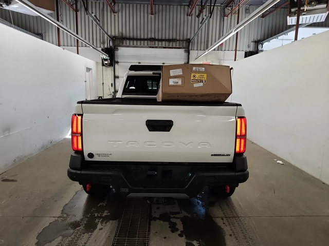 Toyota Tacoma 2.4 CREW CAB SHORT BED - автомобили, коли, обяви за нови и употребявани 2