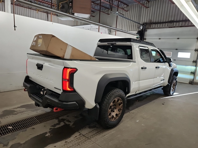 Toyota Tacoma 2.4 CREW CAB SHORT BED - автомобили, коли, обяви за нови и употребявани 3