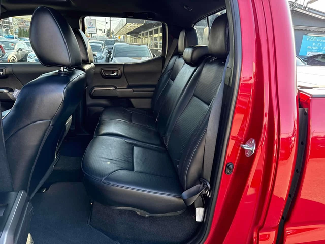 Toyota Tacoma * 4x4 Double Cab Auto* KEYLESS* - автомобили, коли, обяви за нови и употребявани 10