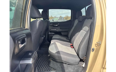 Toyota Tacoma * 4x4 Double Cab Auto SB * 2 КЛЮЧА* PANO* ПОДГРЕВ* - автомобили, коли, обяви за нови и употребявани 9