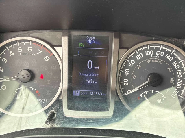 Toyota Tacoma * SR5 * 2 КЛЮЧА* ПОДГРЕВ* - автомобили, коли, обяви за нови и употребявани 7