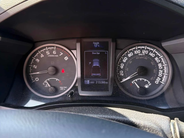 Toyota Tacoma | 4WD Double Cab V6 | CARFAX - автомобили, коли, обяви за нови и употребявани 7