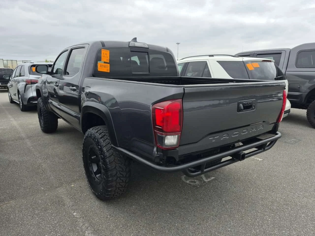 Toyota Tacoma * TRD OFF ROAD CREW CAB SHORT BED * CARFAX * БЕЗ П - автомобили, коли, обяви за нови и употребявани 3