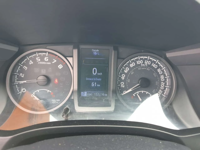 Toyota Tacoma * TRD OFF ROAD CREW CAB SHORT BED * CARFAX * БЕЗ П - автомобили, коли, обяви за нови и употребявани 8