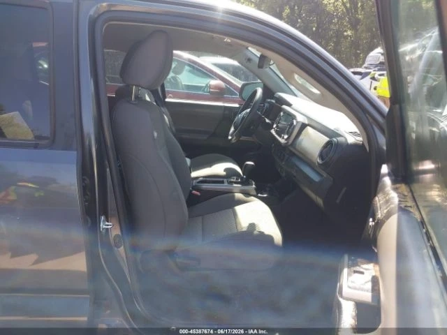 Toyota Tacoma SR5* V6* 22700KM* - автомобили, коли, обяви за нови и употребявани 4