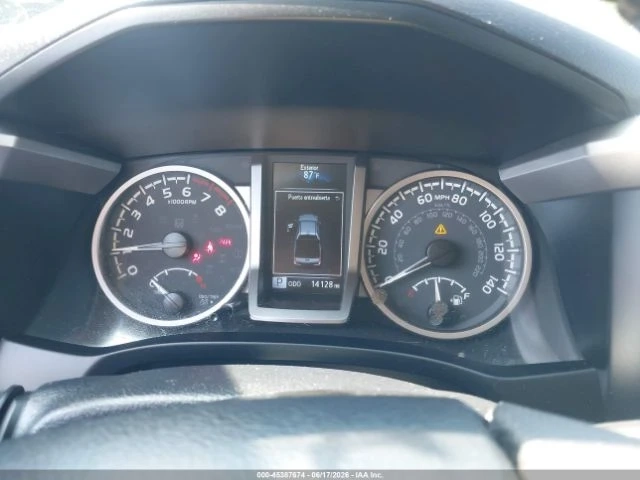 Toyota Tacoma SR5* V6* 22700KM* - автомобили, коли, обяви за нови и употребявани 6
