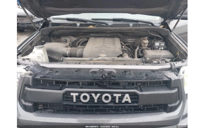 Toyota Tundra PLATINUM 5.7L V8 - автомобили, коли, обяви за нови и употребявани 13