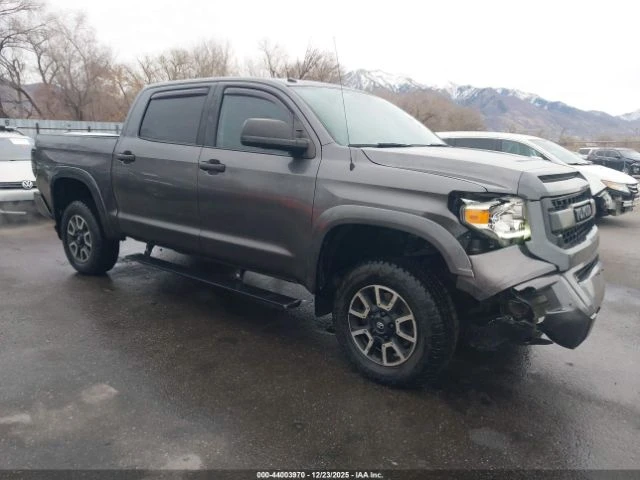 Toyota Tundra PLATINUM 5.7L V8 - автомобили, коли, обяви за нови и употребявани 2