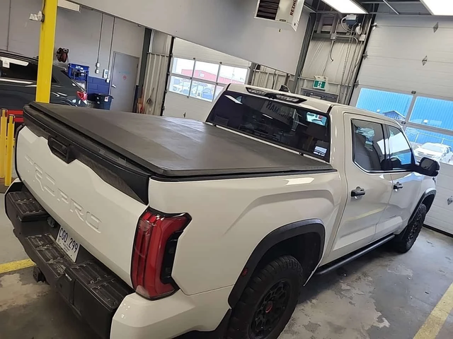 Toyota Tundra LIMITED HYBRID CREW CAB SHORT BED - автомобили, коли, обяви за нови и употребявани 2