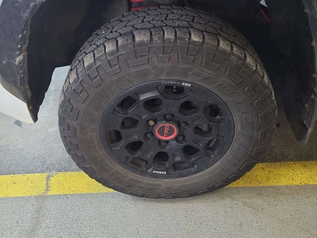 Toyota Tundra LIMITED HYBRID CREW CAB SHORT BED - автомобили, коли, обяви за нови и употребявани 5