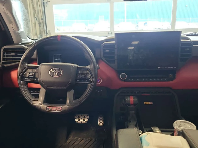 Toyota Tundra LIMITED HYBRID CREW CAB SHORT BED - автомобили, коли, обяви за нови и употребявани 8