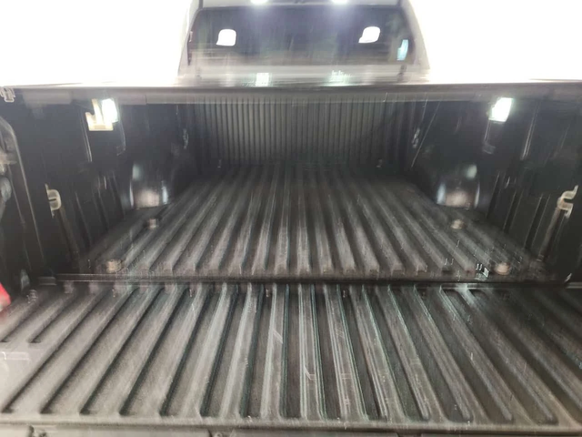 Toyota Tundra LIMITED CREW CAB SHORT BED * CARFAX * Без инцидент - автомобили, коли, обяви за нови и употребявани 13