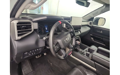 Toyota Tundra LIMITED CREW CAB SHORT BED * CARFAX * Без инцидент - автомобили, коли, обяви за нови и употребявани 6