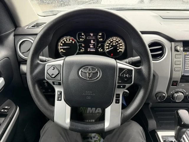 Toyota Tundra V8 5.7L 4X4 ALL BLACK! - автомобили, коли, обяви за нови и употребявани 14