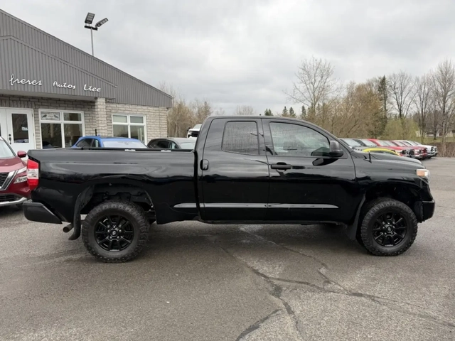 Toyota Tundra V8 5.7L 4X4 ALL BLACK! - автомобили, коли, обяви за нови и употребявани 1