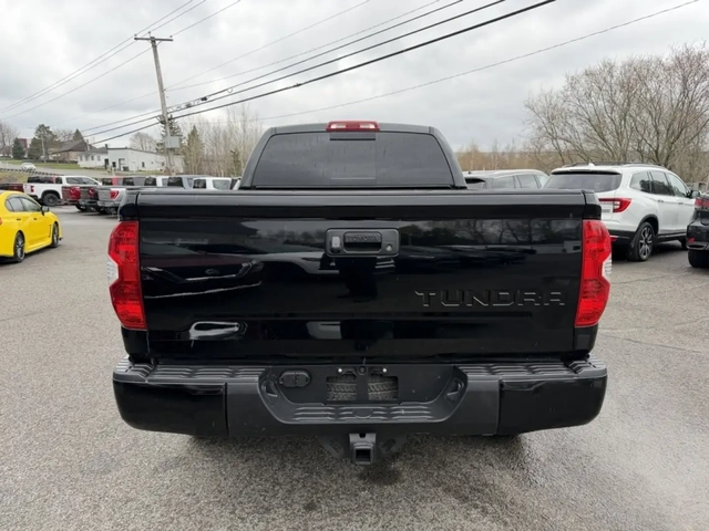 Toyota Tundra V8 5.7L 4X4 ALL BLACK! - автомобили, коли, обяви за нови и употребявани 4