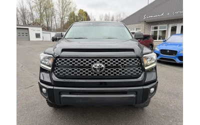 Toyota Tundra V8 5.7L 4X4 ALL BLACK! - автомобили, коли, обяви за нови и употребявани 8