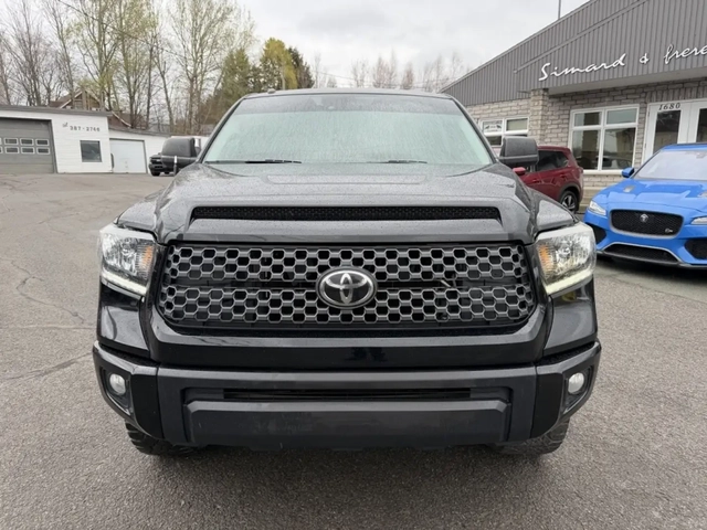 Toyota Tundra V8 5.7L 4X4 ALL BLACK! - автомобили, коли, обяви за нови и употребявани 8