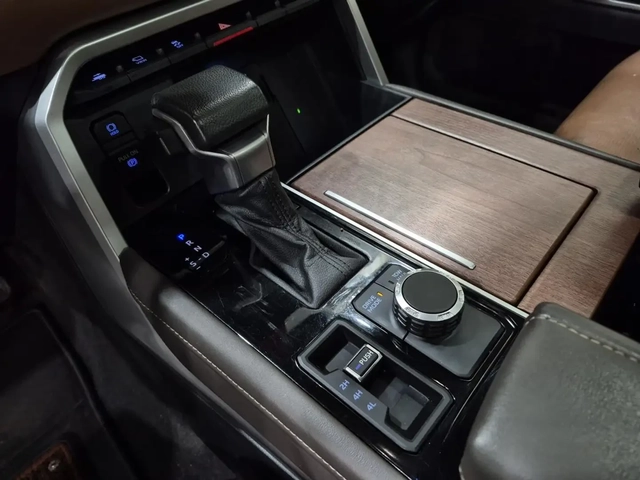 Toyota Tundra Tundra - автомобили, коли, обяви за нови и употребявани 12