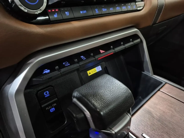 Toyota Tundra Tundra - автомобили, коли, обяви за нови и употребявани 13