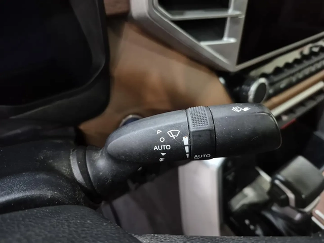 Toyota Tundra Tundra - автомобили, коли, обяви за нови и употребявани 9