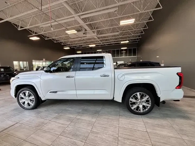 Toyota Tundra Capstone Hybrid 4x4 - автомобили, коли, обяви за нови и употребявани 5