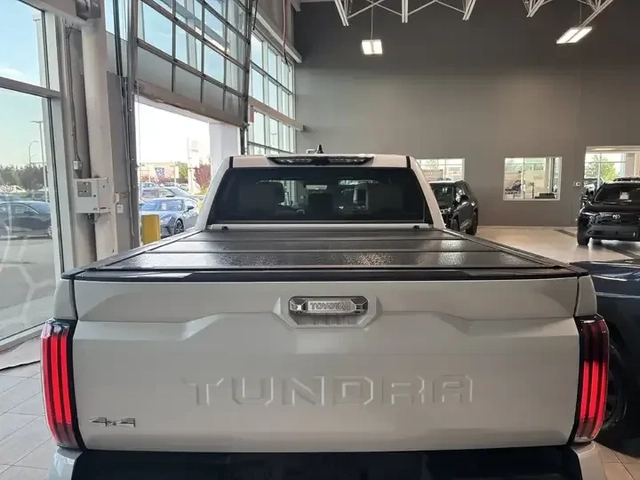 Toyota Tundra Capstone Hybrid 4x4 - автомобили, коли, обяви за нови и употребявани 7