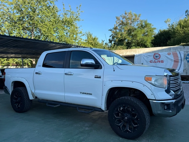 Toyota Tundra LIMITED 5.7 - автомобили, коли, обяви за нови и употребявани 2