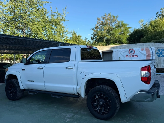Toyota Tundra LIMITED 5.7 - автомобили, коли, обяви за нови и употребявани 5