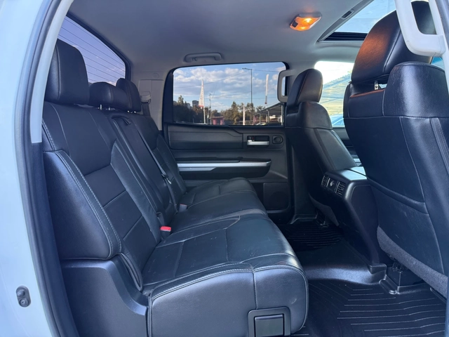 Toyota Tundra LIMITED 5.7 - автомобили, коли, обяви за нови и употребявани 9